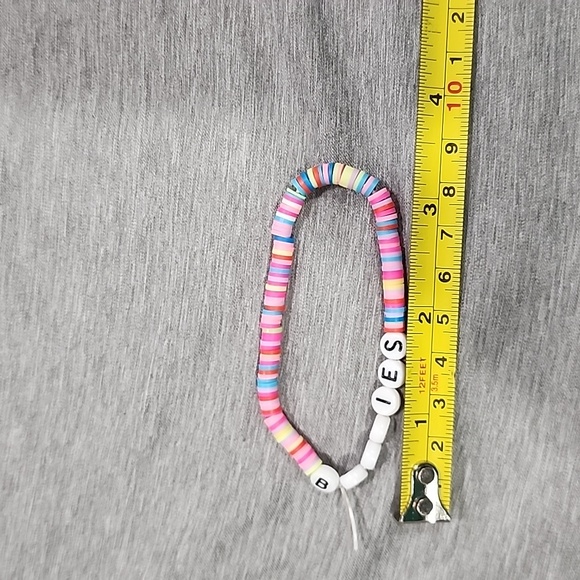 4 girls bracelets - Picture 2 of 5